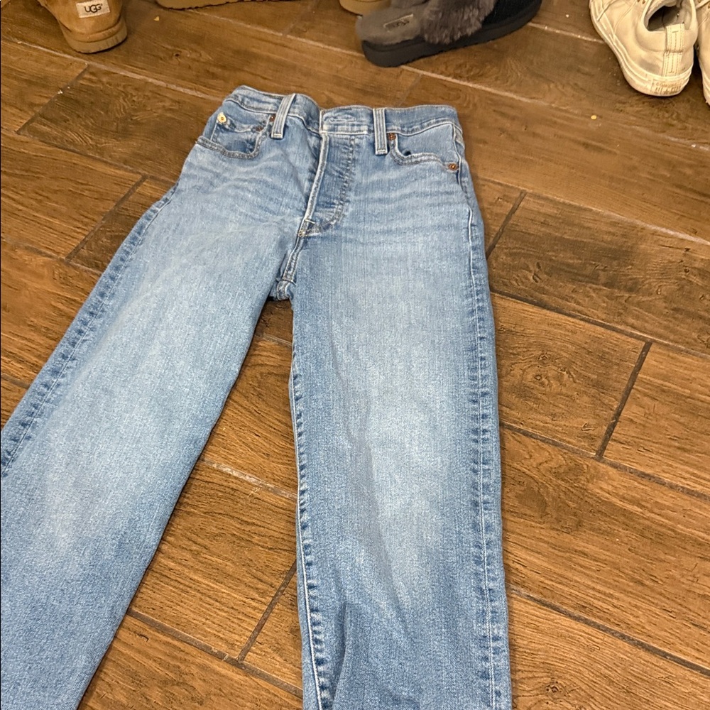 Levi's Men's Classic Light Blue Straight Jeans